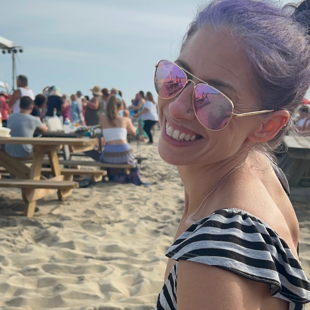 Meet your Posher, Tia